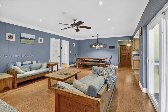 431 Vicksburg Ter, Plantation, FL 33325