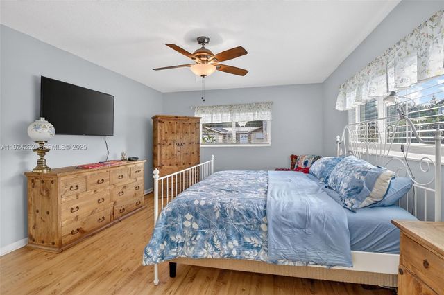 431 Vicksburg Ter, Plantation, FL 33325