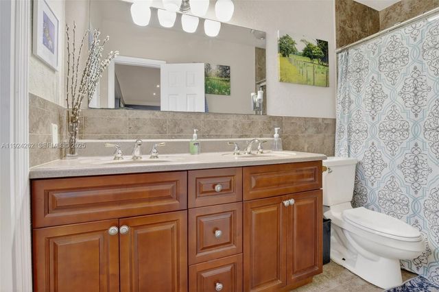 431 Vicksburg Ter, Plantation, FL 33325