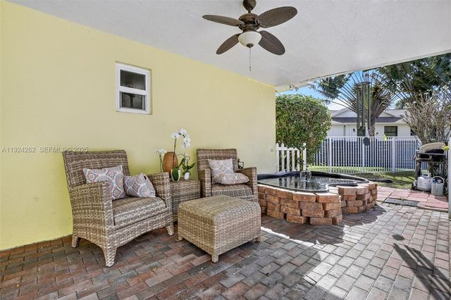 431 Vicksburg Ter, Plantation, FL 33325