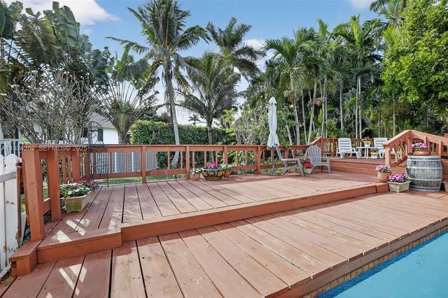 431 Vicksburg Ter, Plantation, FL 33325