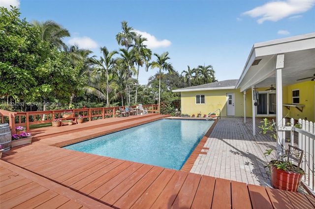 431 Vicksburg Ter, Plantation, FL 33325