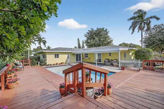 431 Vicksburg Ter, Plantation, FL 33325