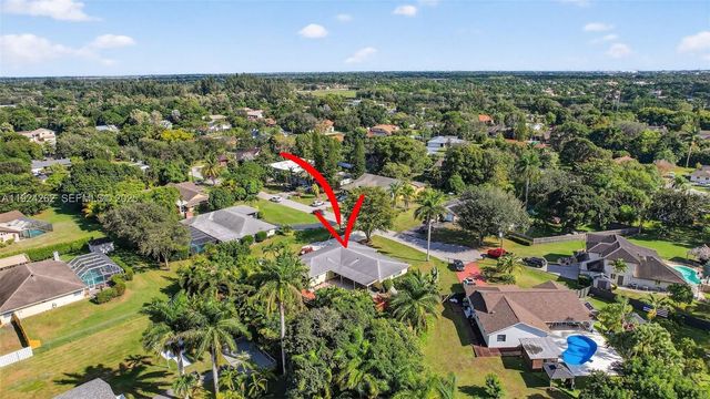 431 Vicksburg Ter, Plantation, FL 33325