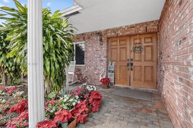 431 Vicksburg Ter, Plantation, FL 33325