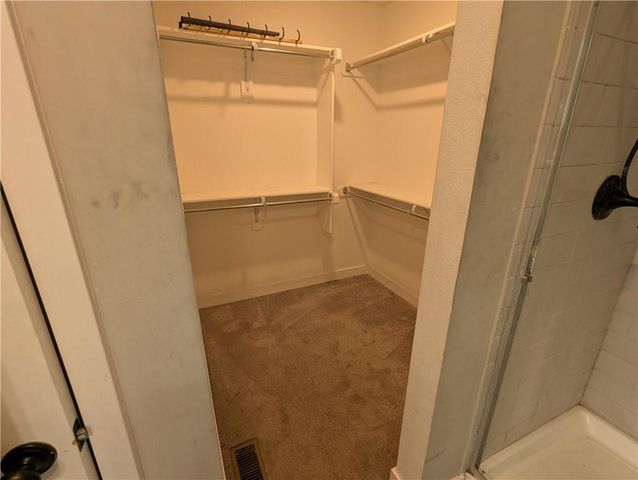 8816 SW 9th Street, Blue Springs, MO 64064