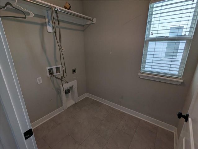 8816 SW 9th Street, Blue Springs, MO 64064