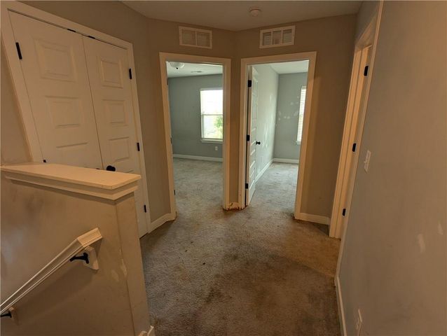 8816 SW 9th Street, Blue Springs, MO 64064