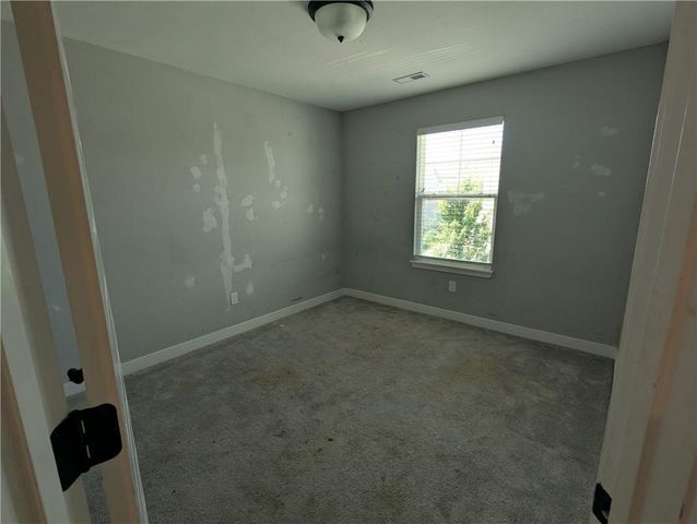 8816 SW 9th Street, Blue Springs, MO 64064