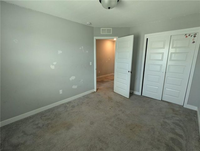 8816 SW 9th Street, Blue Springs, MO 64064