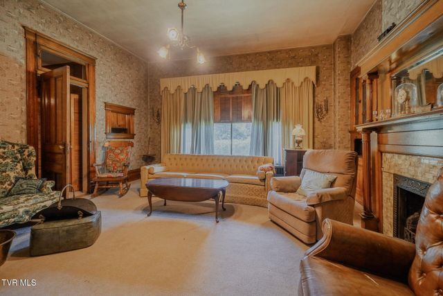 438 East Main Street, Rogersville, TN 37857