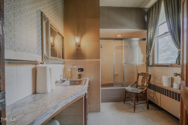 438 East Main Street, Rogersville, TN 37857