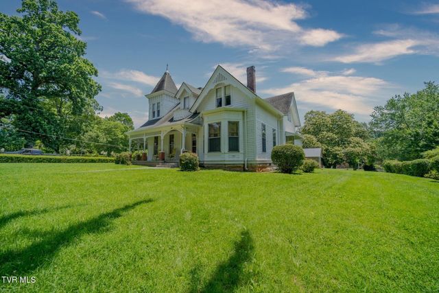 438 East Main Street, Rogersville, TN 37857