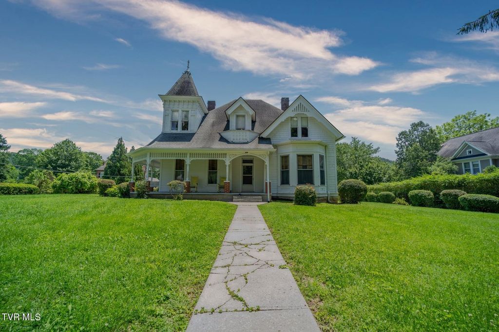 438 East Main Street, Rogersville, TN 37857