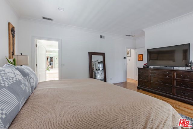 9660 W Olympic Boulevard, Beverly Hills, CA 90212