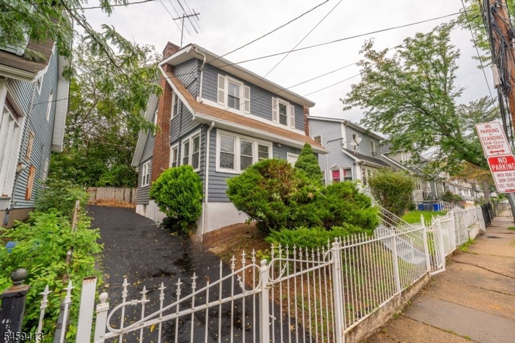 125 Pine Grove Ter, Newark City, NJ 07106 — photo 2
