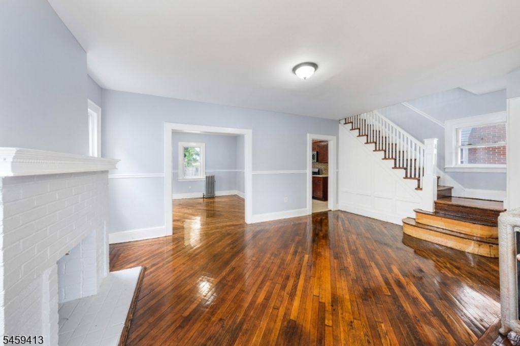 125 Pine Grove Ter, Newark City, NJ 07106 — photo 3