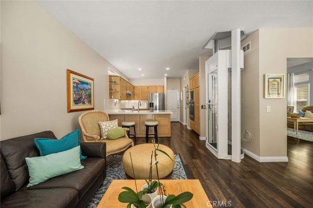860 E Chisholm Court, Brea, CA 92821