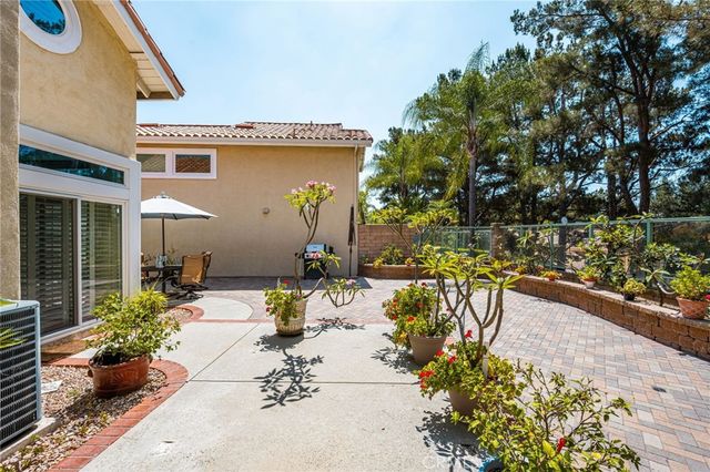 860 E Chisholm Court, Brea, CA 92821