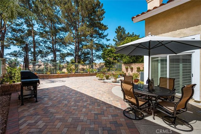 860 E Chisholm Court, Brea, CA 92821