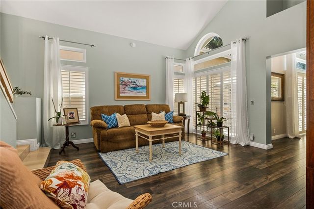 860 E Chisholm Court, Brea, CA 92821