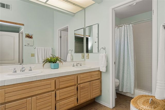 860 E Chisholm Court, Brea, CA 92821