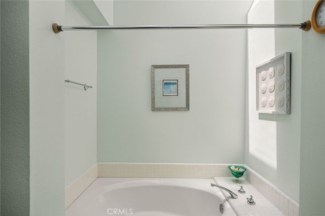 860 E Chisholm Court, Brea, CA 92821