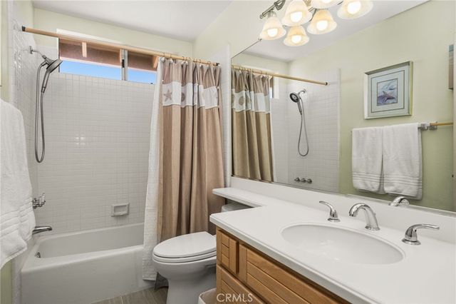 860 E Chisholm Court, Brea, CA 92821
