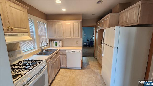 331 Sherman Avenue, Teaneck, NJ 07666