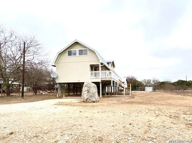 519 Enchanted River Dr, Bandera, TX 78003