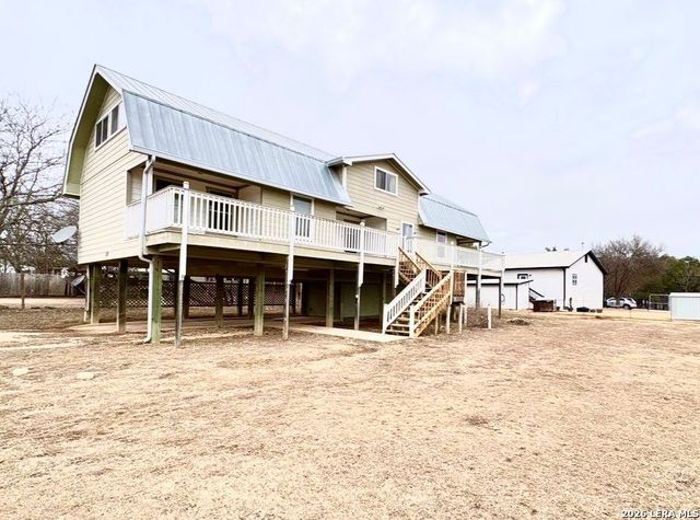 519 Enchanted River Dr, Bandera, TX 78003