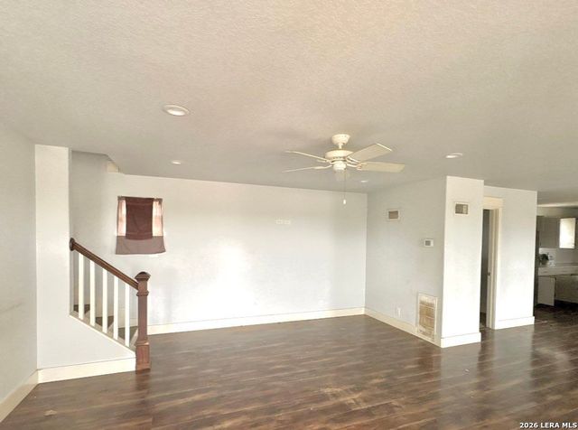 519 Enchanted River Dr, Bandera, TX 78003