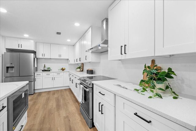 801 NW 37TH DRIVE, Gainesville, FL 32605