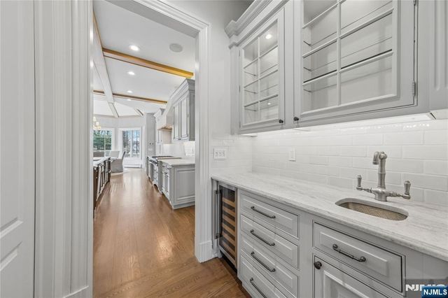 2 Alford Drive, Saddle River, NJ 07458