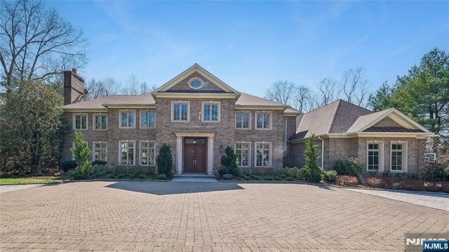 2 Alford Drive, Saddle River, NJ 07458