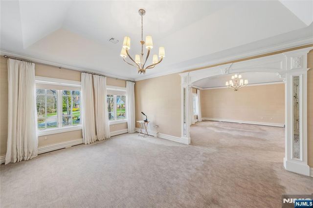 2 Alford Drive, Saddle River, NJ 07458