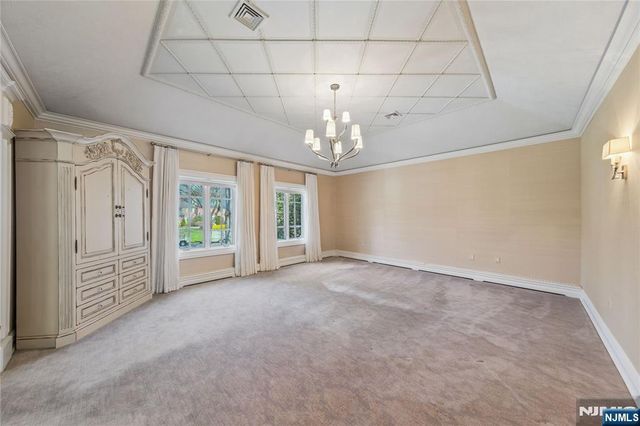 2 Alford Drive, Saddle River, NJ 07458