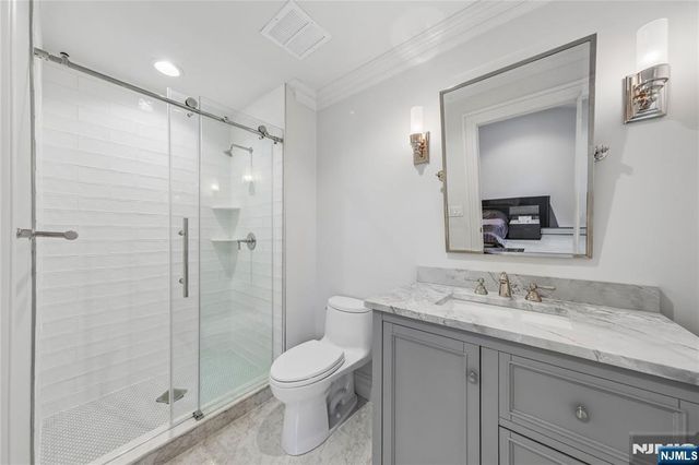 2 Alford Drive, Saddle River, NJ 07458