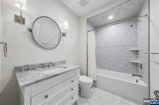 2 Alford Drive, Saddle River, NJ 07458