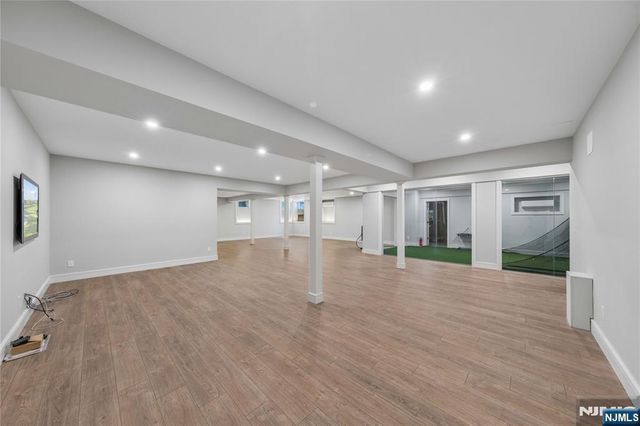2 Alford Drive, Saddle River, NJ 07458