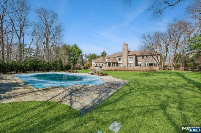 2 Alford Drive, Saddle River, NJ 07458