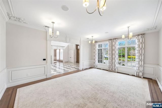 2 Alford Drive, Saddle River, NJ 07458