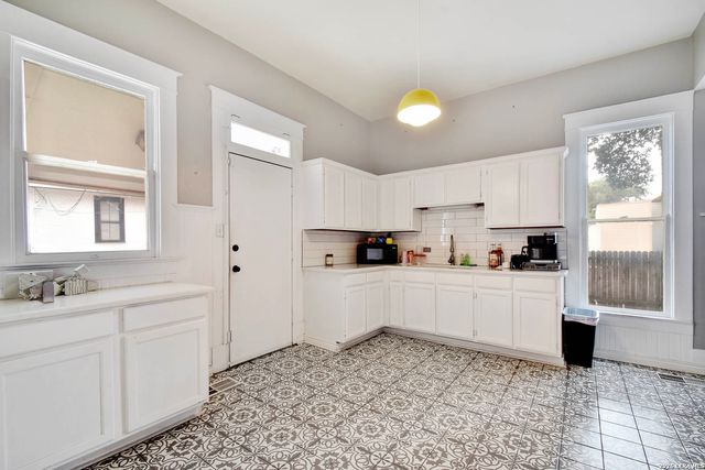 118 E Ashby, San Antonio, TX 78212