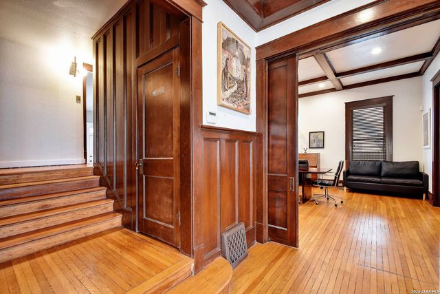 118 E Ashby, San Antonio, TX 78212