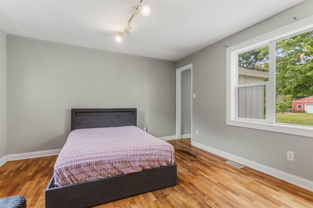 798 Myrtle Avenue, Holland City, MI 49423