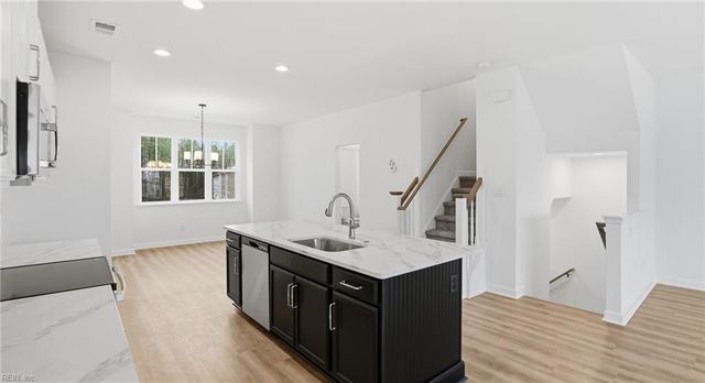 4301 Abercorn Dr Unit 103, Suffolk, VA 23435