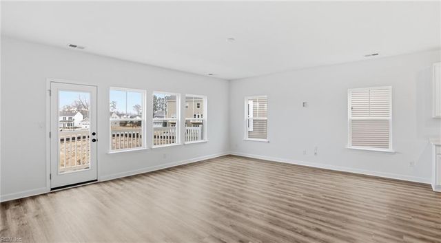 4301 Abercorn Dr Unit 103, Suffolk, VA 23435