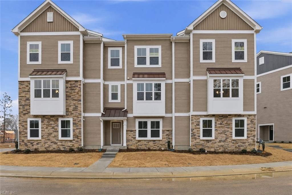 4301 Abercorn Dr Unit 103, Suffolk, VA 23435