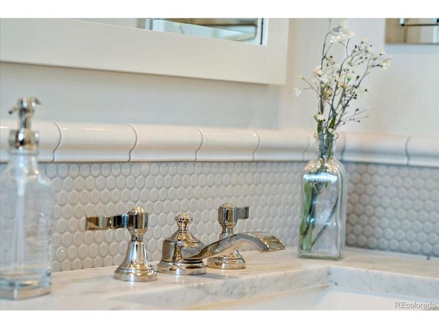 5716 Saulsbury St, Arvada, CO 80002