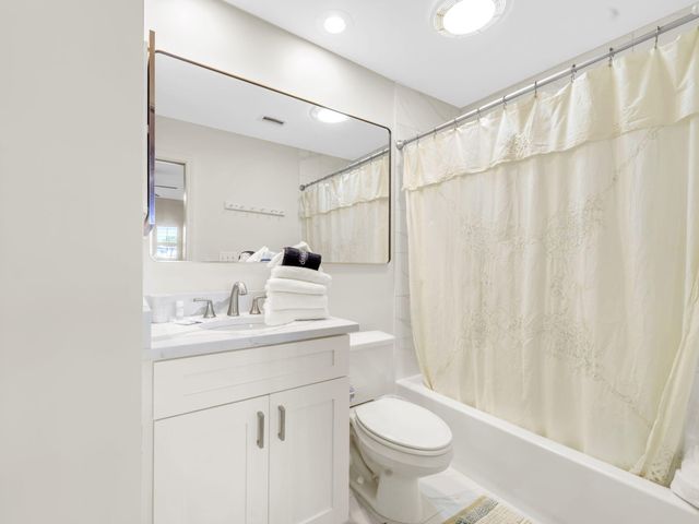 520 Gulf Shore Drive UNIT 111, Destin, FL 32541